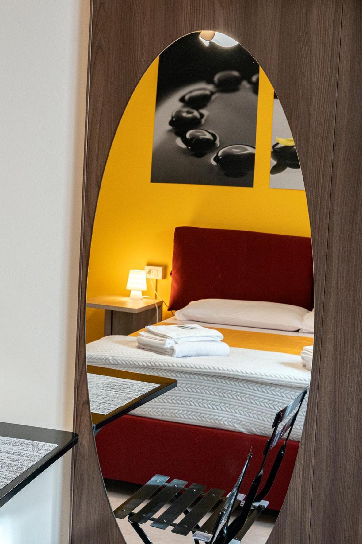 Pied A Terre - Atelier Lägenhet Verona Exteriör bild