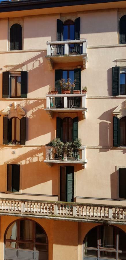 Pied A Terre - Atelier Lägenhet Verona Exteriör bild